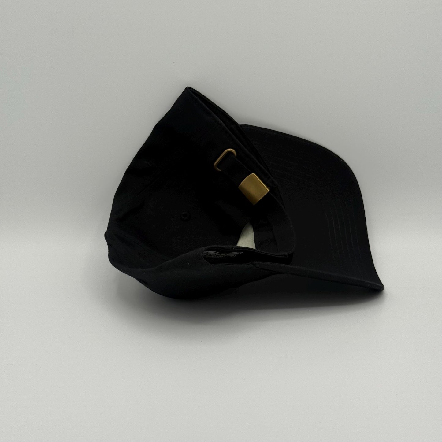 Pittsburgh. - Hat